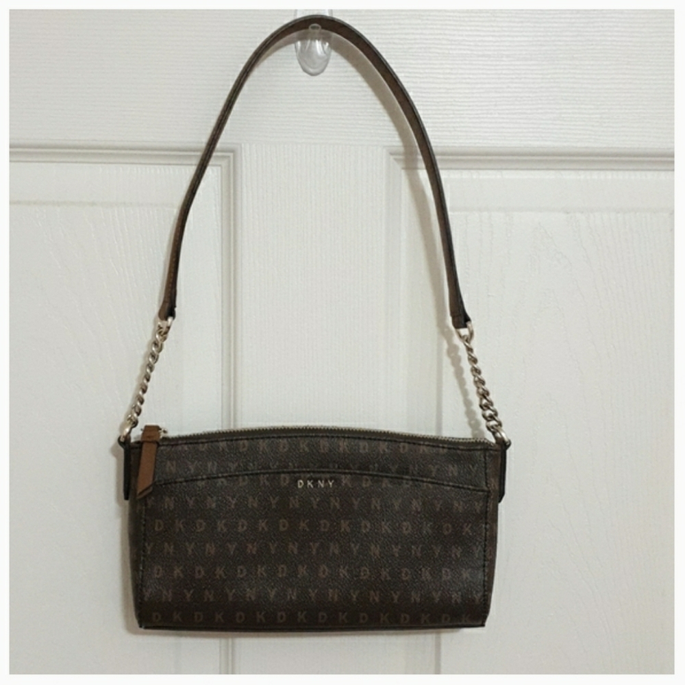 💕SALE 💕DKNY signature small shoulder bag brown